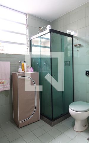 Casa à venda com 360m², 6 quartos e 3 vagasQuarto 5 - Banheiro da Suíte