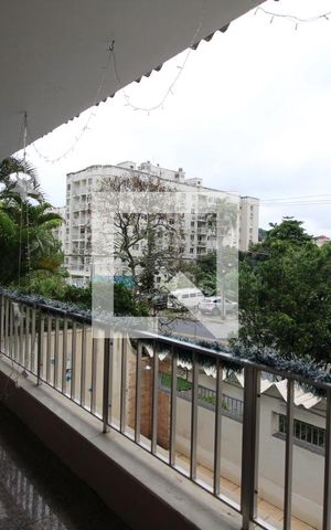 Casa à venda com 360m², 6 quartos e 3 vagasQuarto 5 - Varanda da Suíte