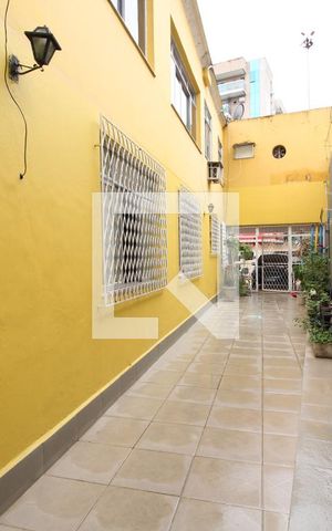 Casa à venda com 360m², 6 quartos e 3 vagasÁrea Externa - Lateral
