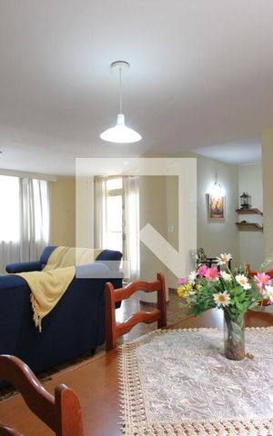 Casa à venda com 360m², 6 quartos e 3 vagasSala