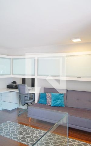 Apartamento à venda com 221m², 3 quartos e 2 vagasEscritório