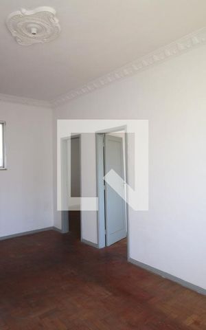 Apartamento para alugar com 65m², 2 quartos e sem vagaSala