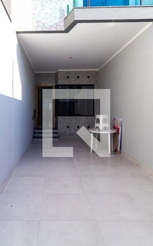 Casa à venda com 105m², 3 quartos e 2 vagas Casa à venda com 105m², 3 quartos e 2 vagasGaragem