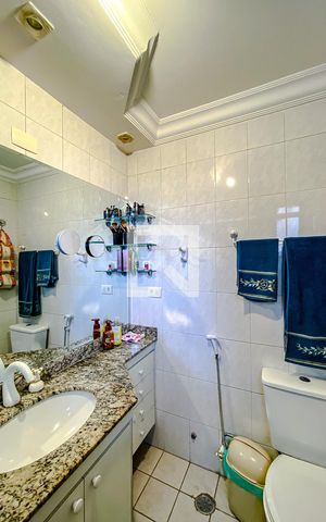 Apartamento à venda com 70m², 3 quartos e 2 vagasBanheiro da Suíte