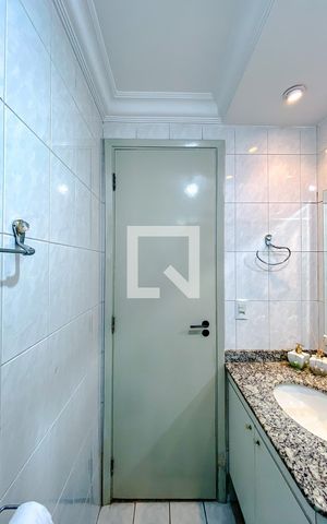 Apartamento à venda com 70m², 3 quartos e 2 vagasBanheiro