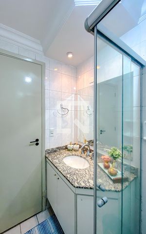 Apartamento à venda com 70m², 3 quartos e 2 vagasBanheiro