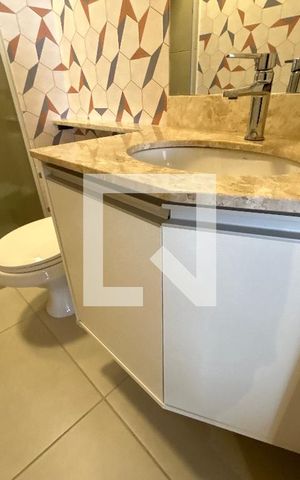 Apartamento à venda com 67m², 2 quartos e 1 vaga Apartamento à venda com 67m², 2 quartos e 1 vagaBanheiro