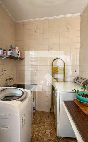 Casa à venda com 226m², 3 quartos e 3 vagas Casa à venda com 226m², 3 quartos e 3 vagasÁrea de Serviço