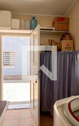 Casa à venda com 226m², 3 quartos e 3 vagas Casa à venda com 226m², 3 quartos e 3 vagasÁrea de Serviço