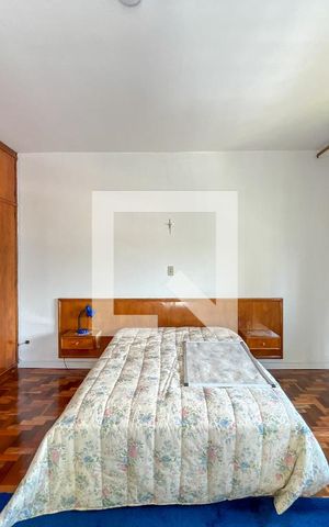 Casa à venda com 226m², 3 quartos e 3 vagas Casa à venda com 226m², 3 quartos e 3 vagasQuarto 3