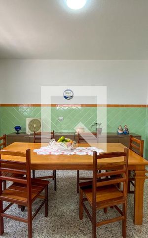 Casa à venda com 226m², 3 quartos e 3 vagas Casa à venda com 226m², 3 quartos e 3 vagasCozinha