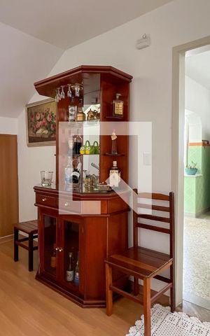 Casa à venda com 226m², 3 quartos e 3 vagas Casa à venda com 226m², 3 quartos e 3 vagasHall