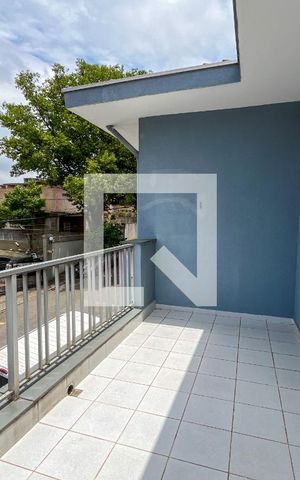 Casa à venda com 226m², 3 quartos e 3 vagas Casa à venda com 226m², 3 quartos e 3 vagasVaranda