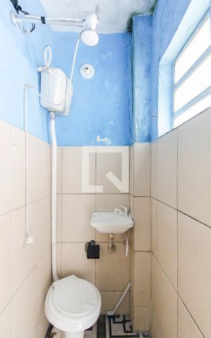 Casa à venda com 100m², 7 quartos e 1 vaga Casa à venda com 100m², 7 quartos e 1 vagaBanheiro da Suíte