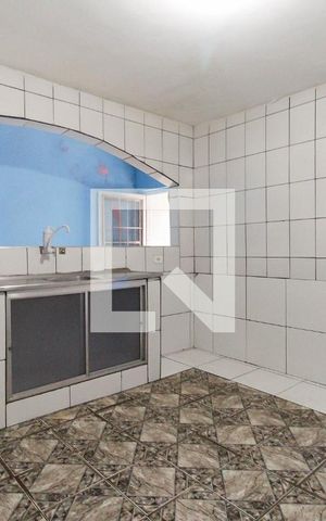 Casa à venda com 100m², 7 quartos e 1 vaga Casa à venda com 100m², 7 quartos e 1 vagaCozinha