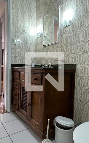 Apartamento à venda com 95m², 2 quartos e 1 vaga Apartamento à venda com 95m², 2 quartos e 1 vagaBanheiro