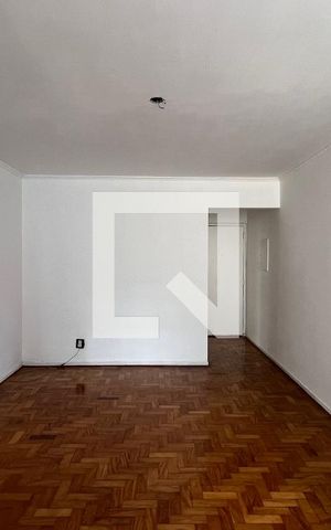 Apartamento à venda com 95m², 2 quartos e 1 vaga Apartamento à venda com 95m², 2 quartos e 1 vagaSala