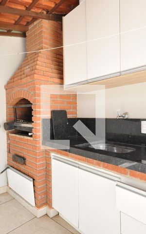 Casa à venda com 240m², 4 quartos e 3 vagasChurrasqueira