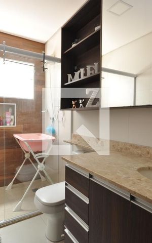 Casa à venda com 240m², 4 quartos e 3 vagasBanheiro Social