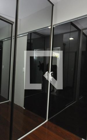 Casa à venda com 240m², 4 quartos e 3 vagasCloset