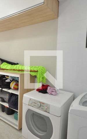 Casa à venda com 240m², 4 quartos e 3 vagasÁrea de Serviço