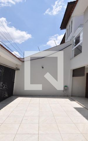 Casa à venda com 240m², 4 quartos e 3 vagasGaragem
