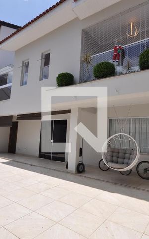 Casa à venda com 240m², 4 quartos e 3 vagasGaragem