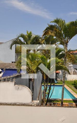 Casa à venda com 240m², 4 quartos e 3 vagasVista da Sacada da Suíte 1
