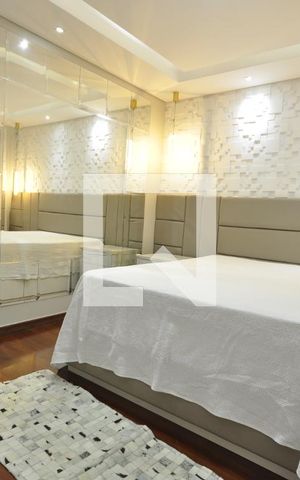 Casa à venda com 240m², 4 quartos e 3 vagasSuíte 1