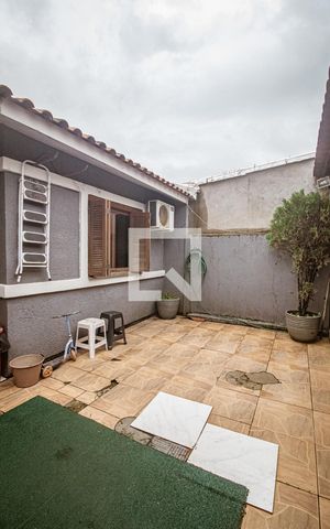 Casa à venda com 58m², 2 quartos e 2 vagas Casa à venda com 58m², 2 quartos e 2 vagasÁrea comum