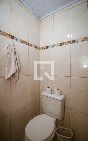 Casa à venda com 58m², 2 quartos e 2 vagas Casa à venda com 58m², 2 quartos e 2 vagasBanheiro