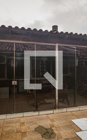 Casa à venda com 58m², 2 quartos e 2 vagas Casa à venda com 58m², 2 quartos e 2 vagasVista