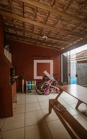 Casa à venda com 58m², 2 quartos e 2 vagas Casa à venda com 58m², 2 quartos e 2 vagasÁrea comum - Churrasqueira