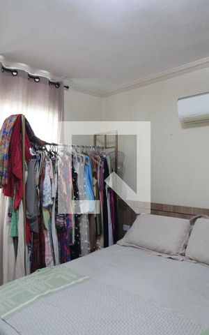 Casa à venda com 280m², 3 quartos e 3 vagasSuite