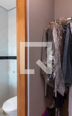 Casa para alugar com 240m², 3 quartos e 2 vagasSuíte - Closet 