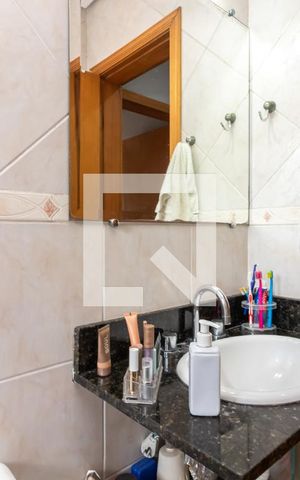 Casa para alugar com 240m², 3 quartos e 2 vagasBanheiro 3