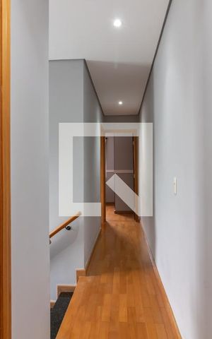Casa para alugar com 240m², 3 quartos e 2 vagasCorredor dos Quartos