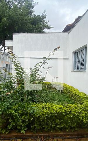 Casa à venda com 200m², 3 quartos e 2 vagas Casa à venda com 200m², 3 quartos e 2 vagasJardim