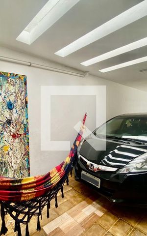 Casa à venda com 200m², 3 quartos e 2 vagas Casa à venda com 200m², 3 quartos e 2 vagasGaragem