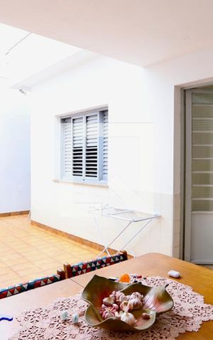 Casa à venda com 200m², 3 quartos e 2 vagas Casa à venda com 200m², 3 quartos e 2 vagasQuintal