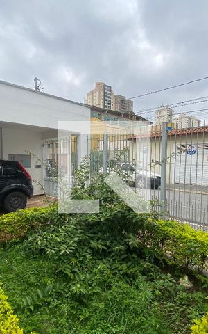 Casa à venda com 200m², 3 quartos e 2 vagas Casa à venda com 200m², 3 quartos e 2 vagasJardim