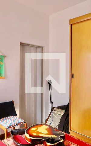 Casa à venda com 200m², 3 quartos e 2 vagas Casa à venda com 200m², 3 quartos e 2 vagasQuarto 4