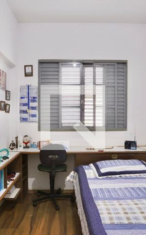 Casa à venda com 200m², 3 quartos e 2 vagas Casa à venda com 200m², 3 quartos e 2 vagasQuarto 1