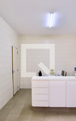 Casa à venda com 200m², 3 quartos e 2 vagas Casa à venda com 200m², 3 quartos e 2 vagasCozinha