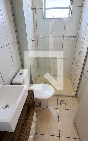 Apartamento à venda com 49m², 2 quartos e 1 vaga Apartamento à venda com 49m², 2 quartos e 1 vagaBanheiro