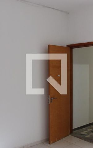 Casa à venda com 300m², 5 quartos e 3 vagasQuarto 4