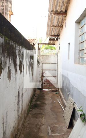 Casa à venda com 300m², 5 quartos e 3 vagasQuintal