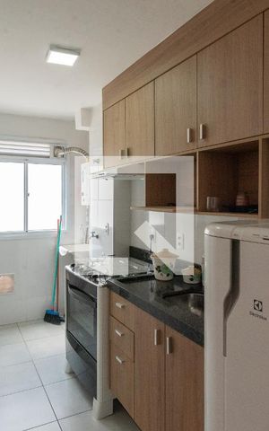 Apartamento para alugar com 8442m², 2 quartos e 1 vaga Apartamento para alugar com 8442m², 2 quartos e 1 vagaCozinha
