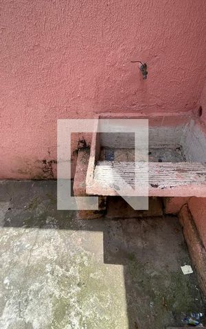 Casa para alugar com 50m², 1 quarto e sem vagaÁrea de Serviço