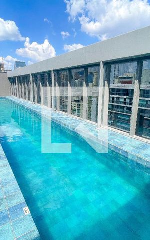 Studio para alugar com 21m², 1 quarto e sem vaga Studio para alugar com 21m², 1 quarto e sem vagaÁrea comum - Piscina